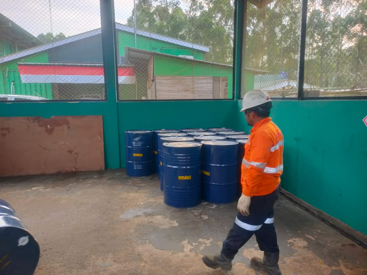 Petromax oil